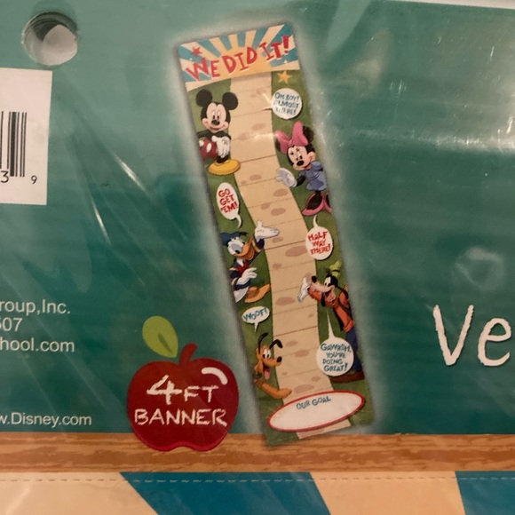Brand new set of 6 Disney goal banners - Picture 1 of 3